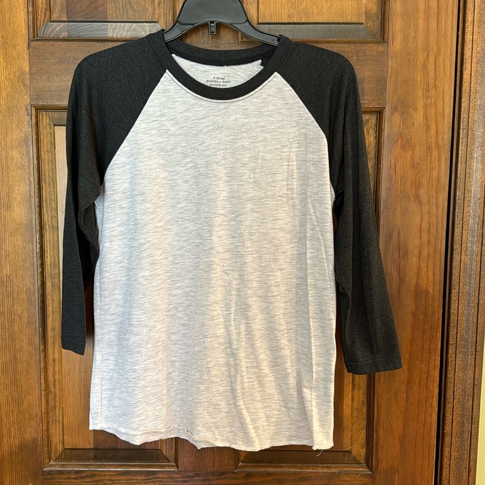 NWOT XS Women’s Baseball Shirt